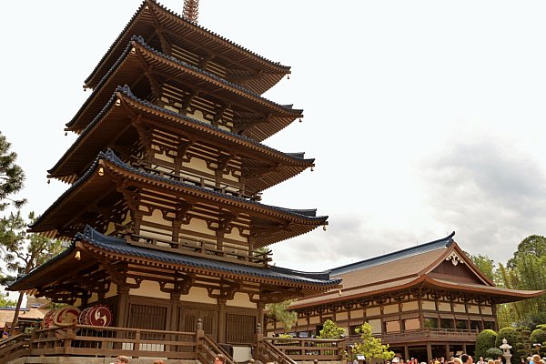 a tall Japanese style building 