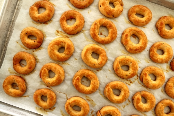 Round khalkha / simit rings on a baking sheet