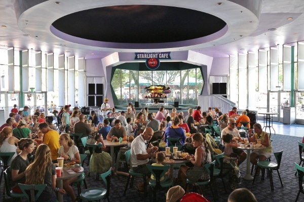 a packed dining room inside Cosmic Ray\'s Starlight Cafe