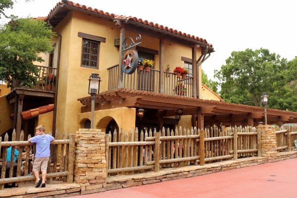 exterior of Pecos Bill Tall Tale Inn and Cafe