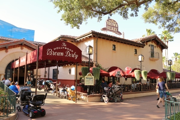 exterior of The Hollywood Brown Derby restaurant at Disney\'s Hollywood Studios