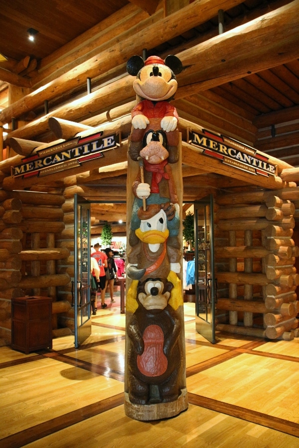 exterior of a store inside Disney\'s Wilderness Lodge with a totem pole outside