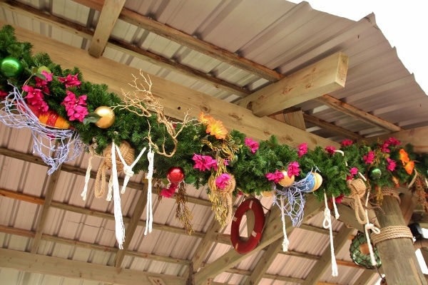 nautical themed Christmas garland