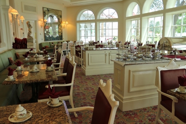 the interior of the Garden View Tea Room at Disney\'s Grand Floridian Resort