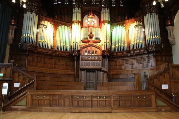 a giant pipe organ in a large room