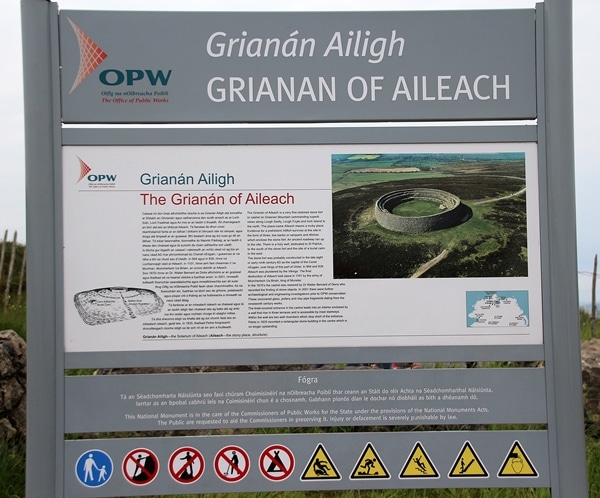 a sign that says Grianan of Aileach