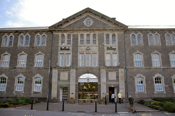 A large brick building