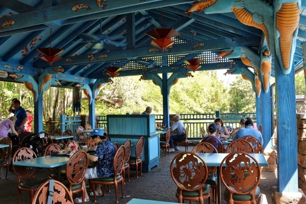 outdoor sitting area at Flame Tree BBQ