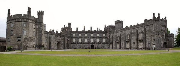 a wide view of Kilkenny Castle