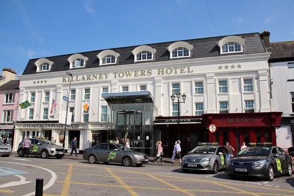 exterior of Killarney Towers Hotel