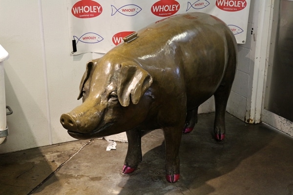 A statue of a pig
