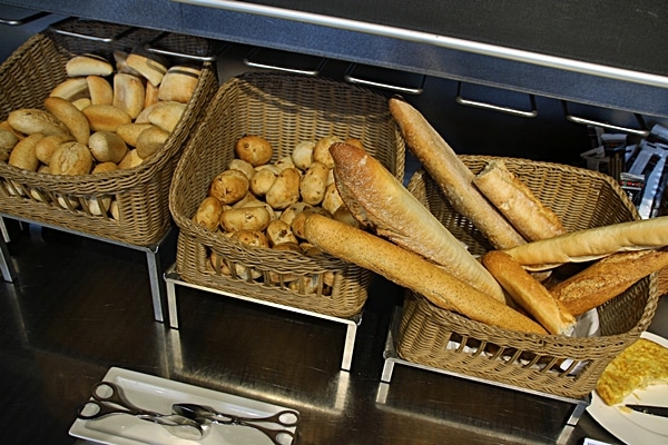 baskets of breads