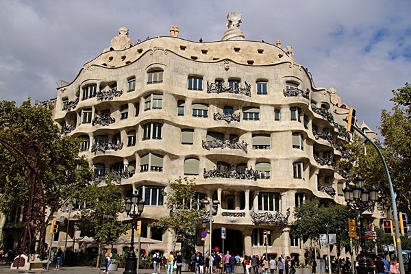 view from across the street of Casa Milà