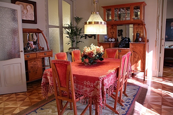 A dining room table