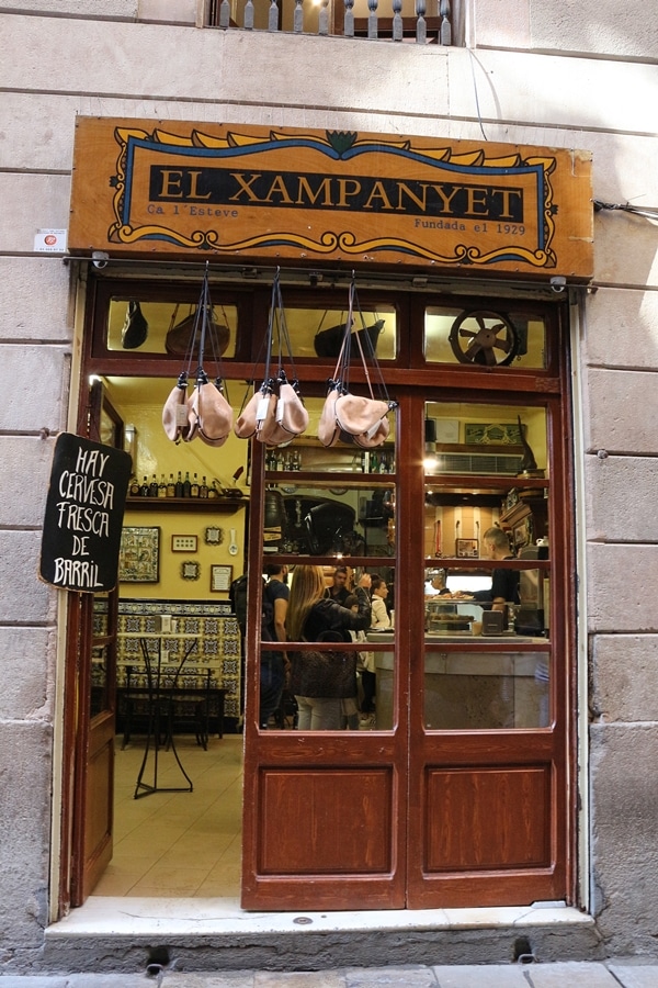 exterior of a restaurant called El Xampanyet
