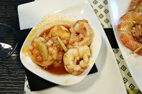 closeup of a bowl of garlic shrimp