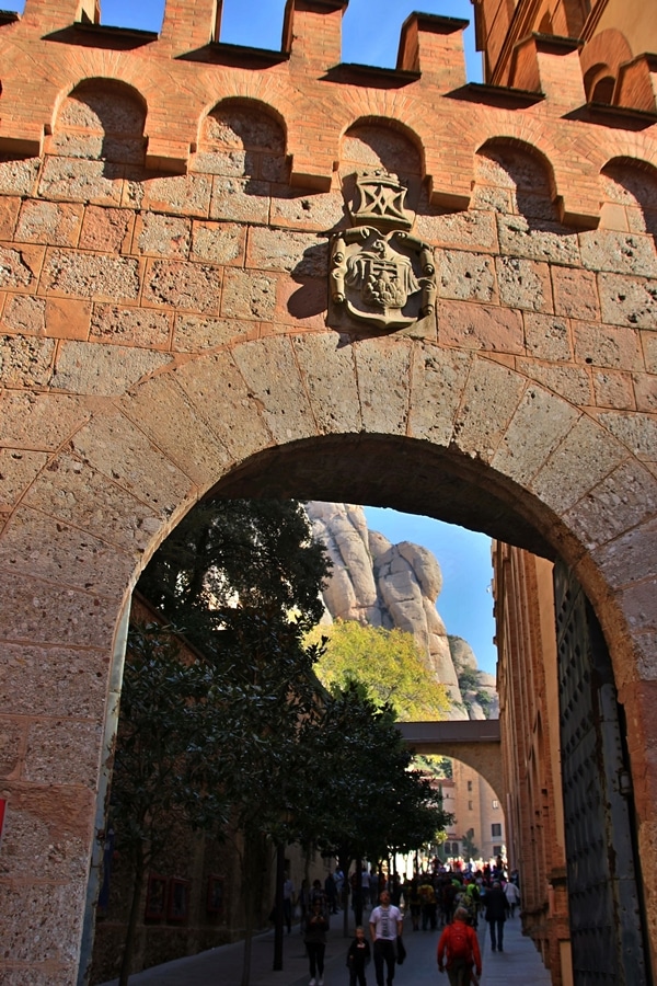 A close up of a stone arch