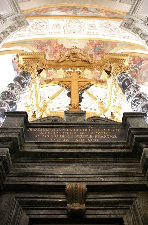 rear view of Les Invalides\' marble and gold altar
