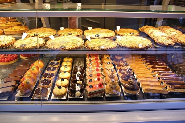 A display case in a French pastry shop