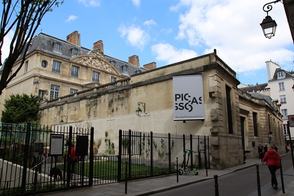 the exterior of the Picasso Museum in Paris