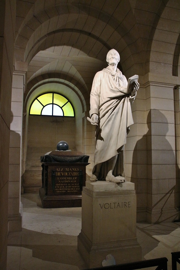 A statue of Voltaire