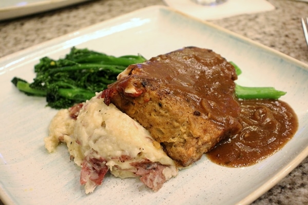 A plate of Meatloaf and Gravy