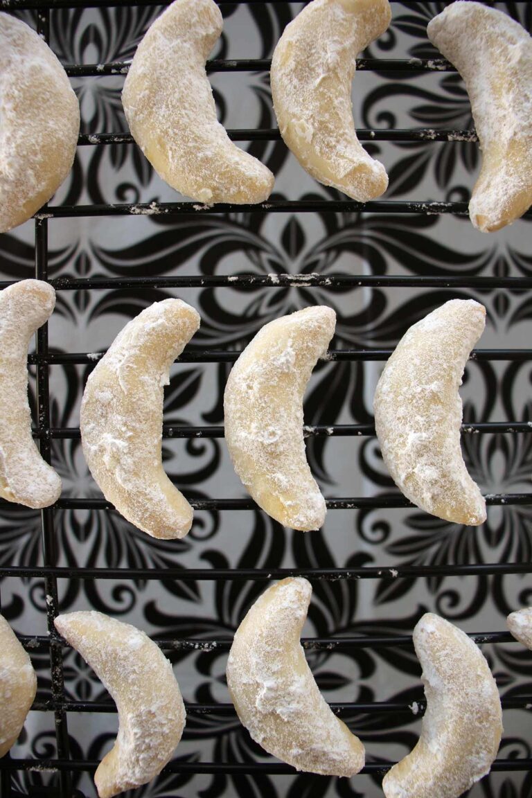 Vanillekipferl (Austrian Vanilla Crescent Cookies) - Mission Food Adventure