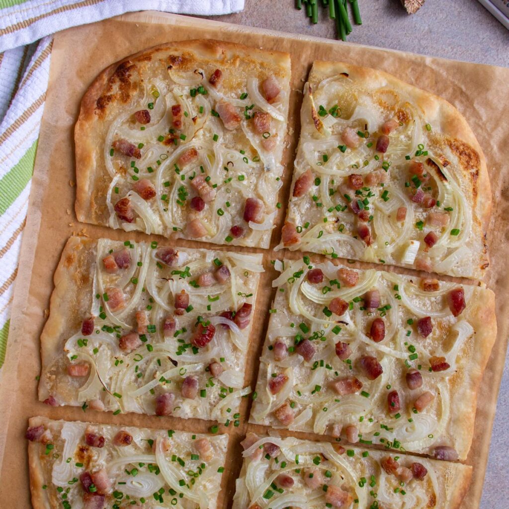 Flammkuchen Tarte Flamb e German Pizza With Bacon And Onions 